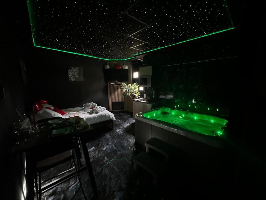 Love Room Montreuil